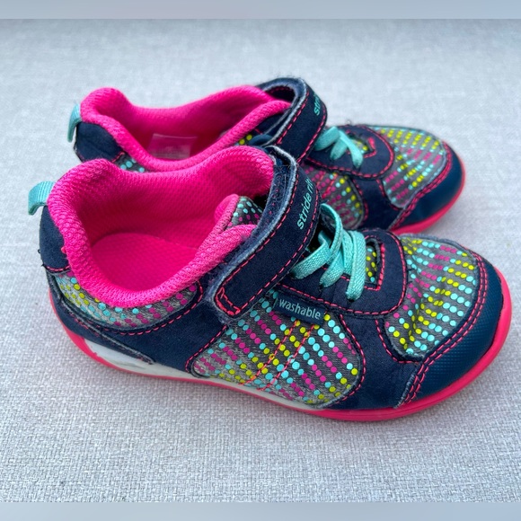 Super Adorable Stride Rite Everyday Sneakers - Picture 3 of 10